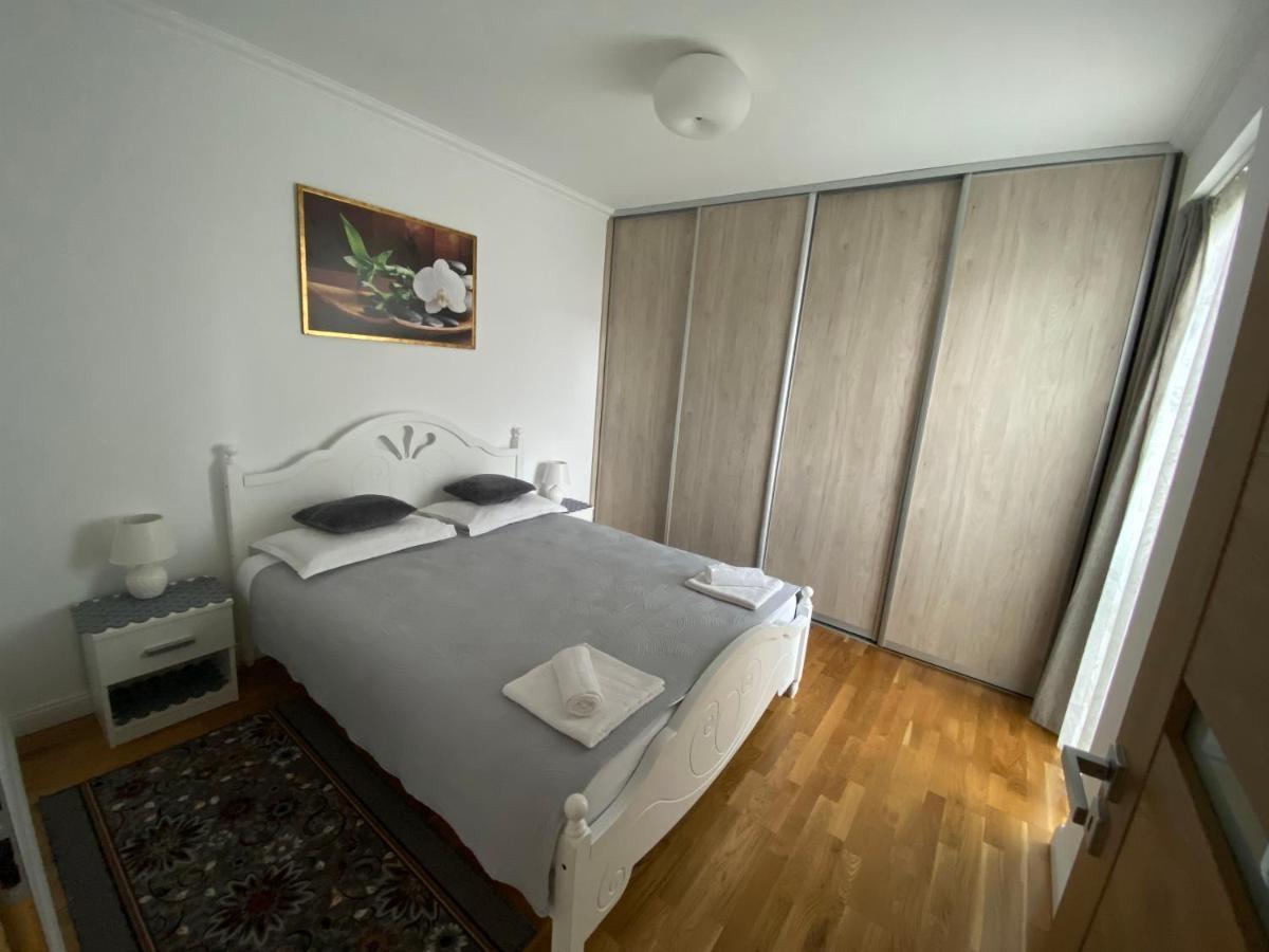 Lunafan Apartment Cluj-Napoca Exteriör bild