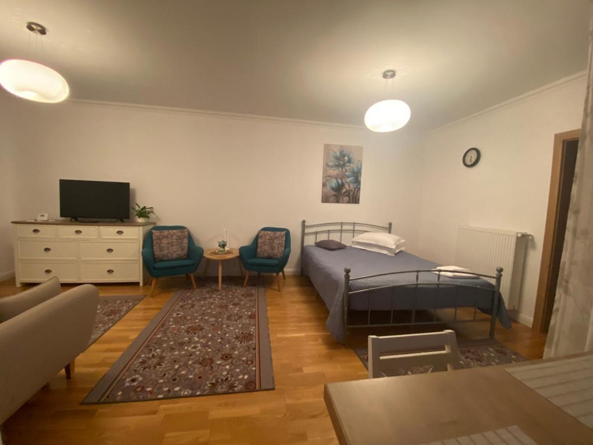Lunafan Apartment Cluj-Napoca Exteriör bild