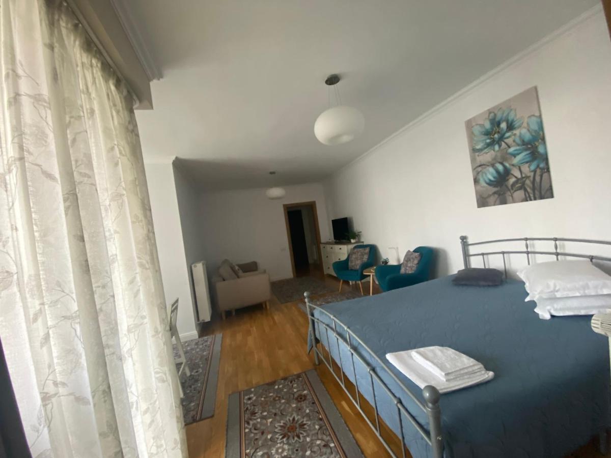 Lunafan Apartment Cluj-Napoca Exteriör bild